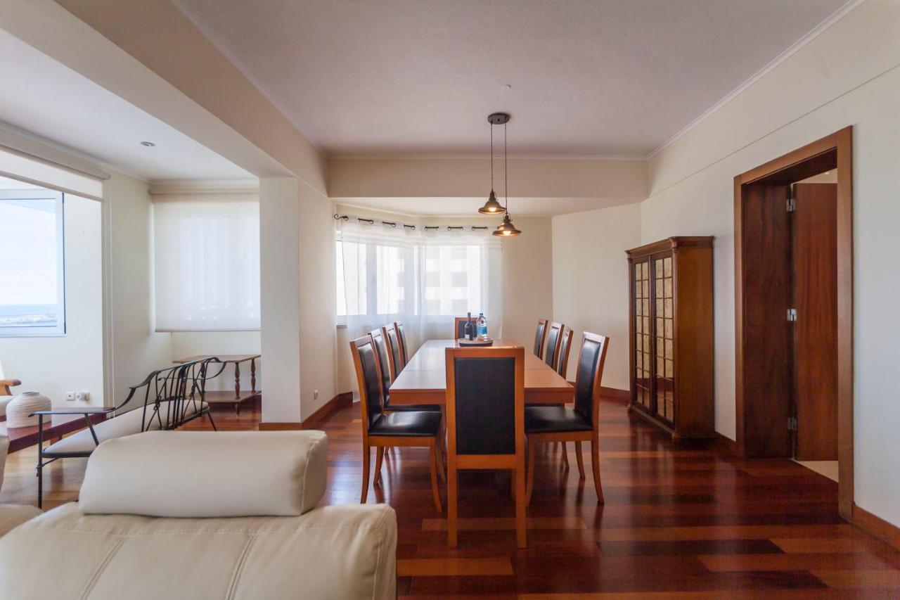Deluxe Marina Apartment